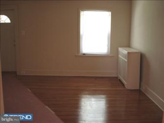 916 Kenmore Road Philadelphia, PA 19151 - Photo 2 of 7 Gallery Image 2