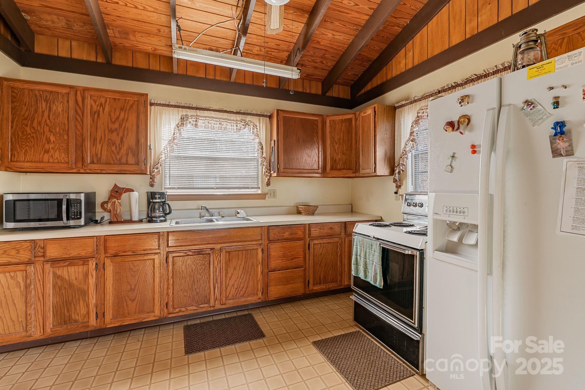 2650 Secluded Valley Road Marshall, NC 28753 - Photo 11 of 36 Gallery Image 11