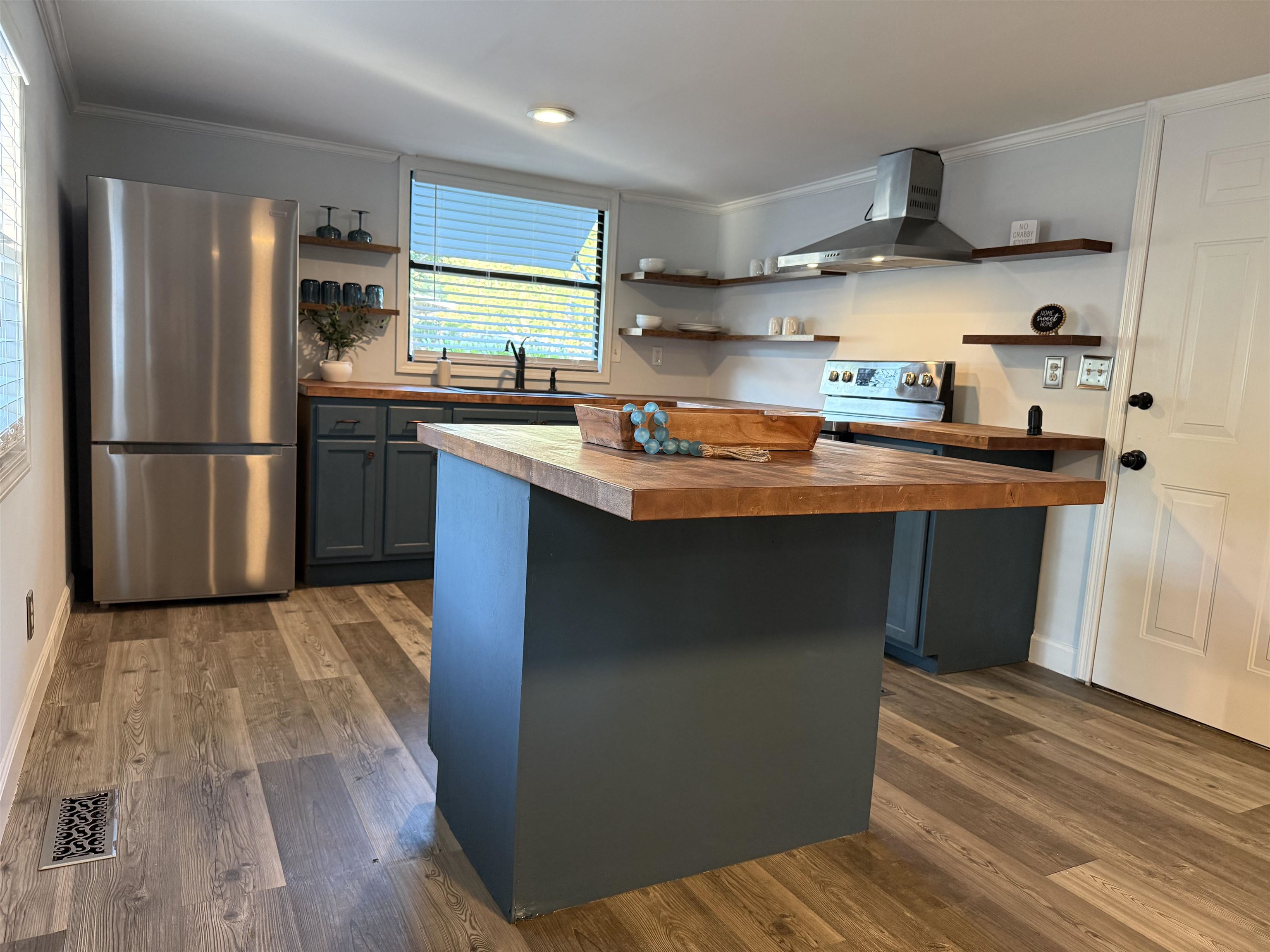 180 Offshore Drive Murrells Inlet, SC 29576 - Photo 8 of 28