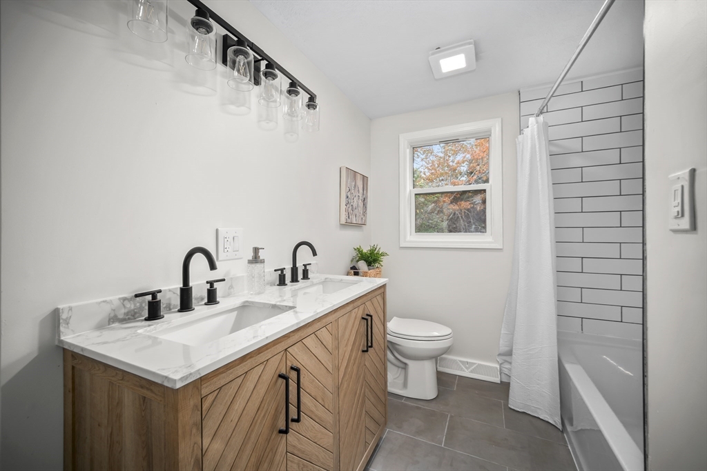 32 Gratto Road Marshfield, MA 02050 - Photo 10 of 29