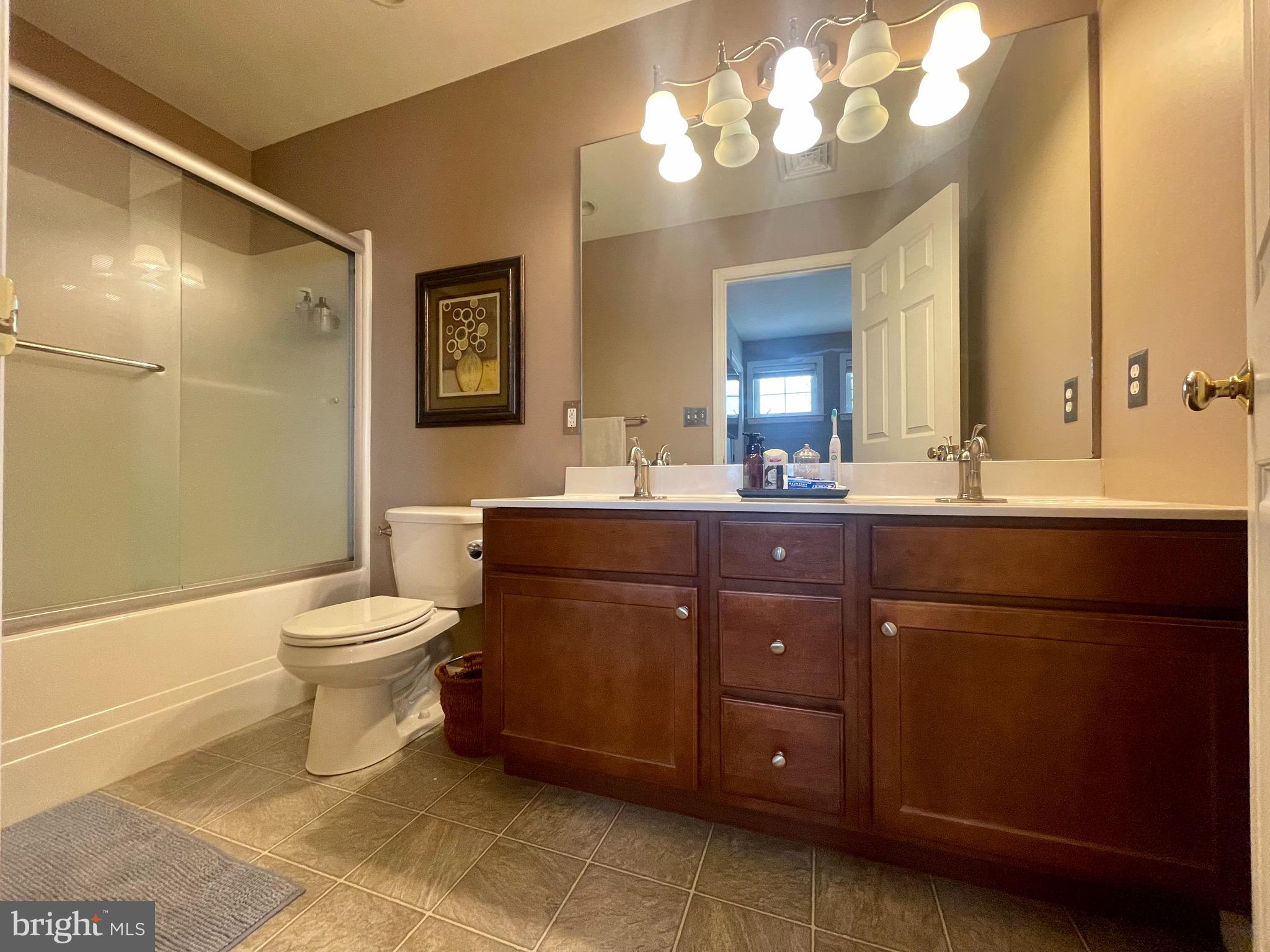 580 Fox Ridge Lane Lebanon, PA 17042 - Photo 7 of 47 Gallery Image 7