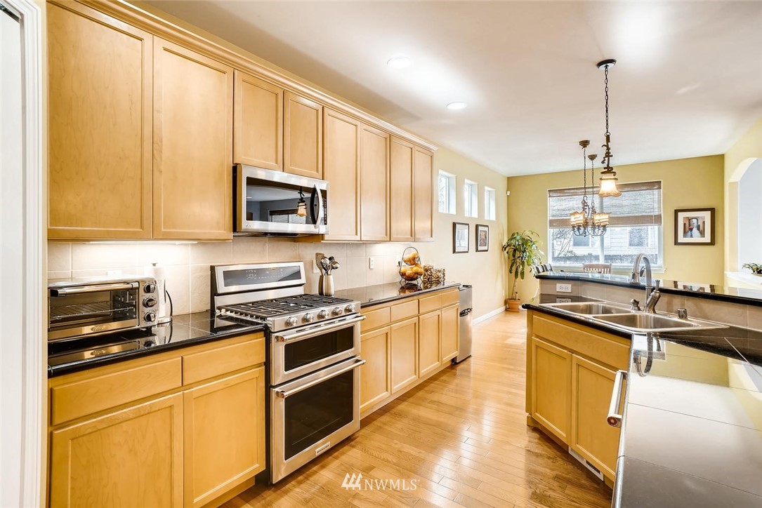 1708 235th Place Southwest Bothell, WA 98021 - Photo 9 of 25