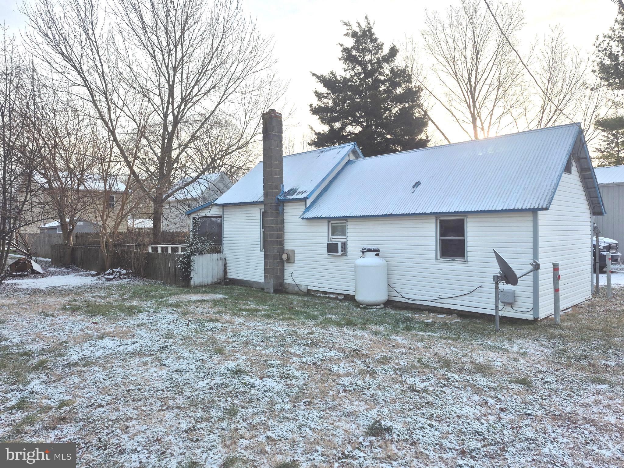 305 Maple Avenue Ridgely, MD 21660 - Photo 2 of 7 a house view with a backyard space