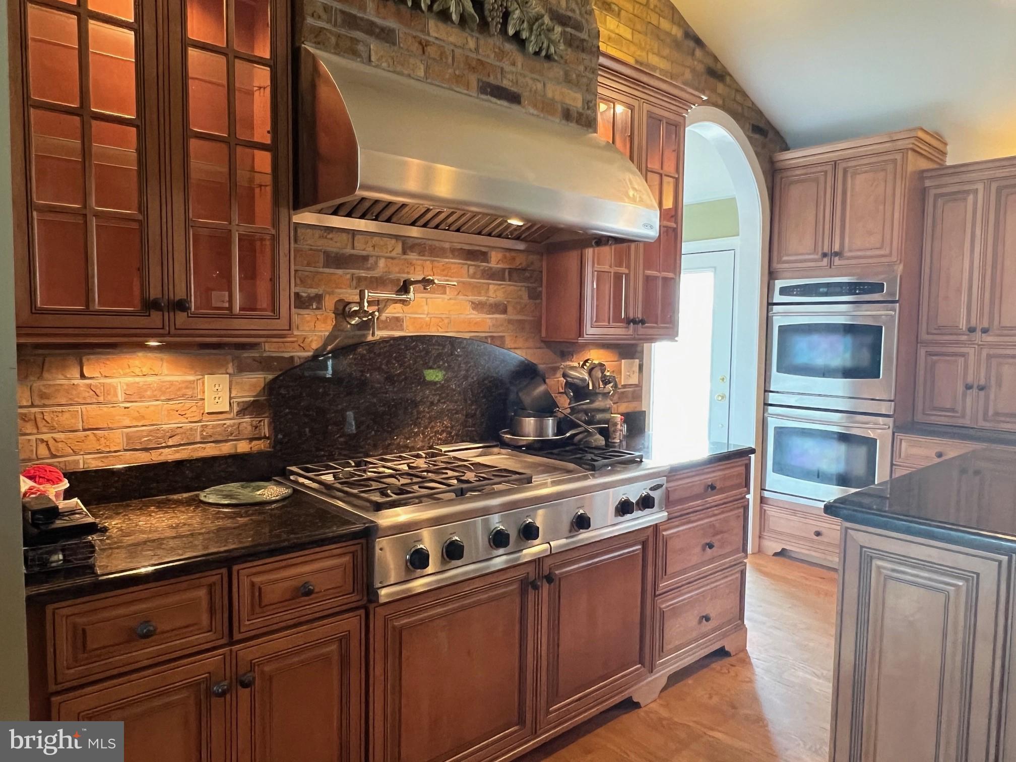 14532 Solomons Island Road South Solomons, MD 20688 - Photo 17 of 67 Commercial gas range