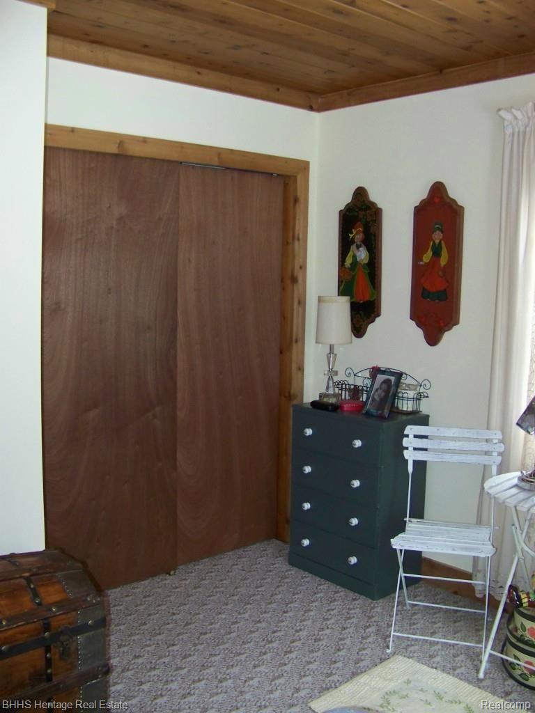 5353 Dutton Road Gregory, MI 48137 - Photo 25 of 42 100_4840.jpg