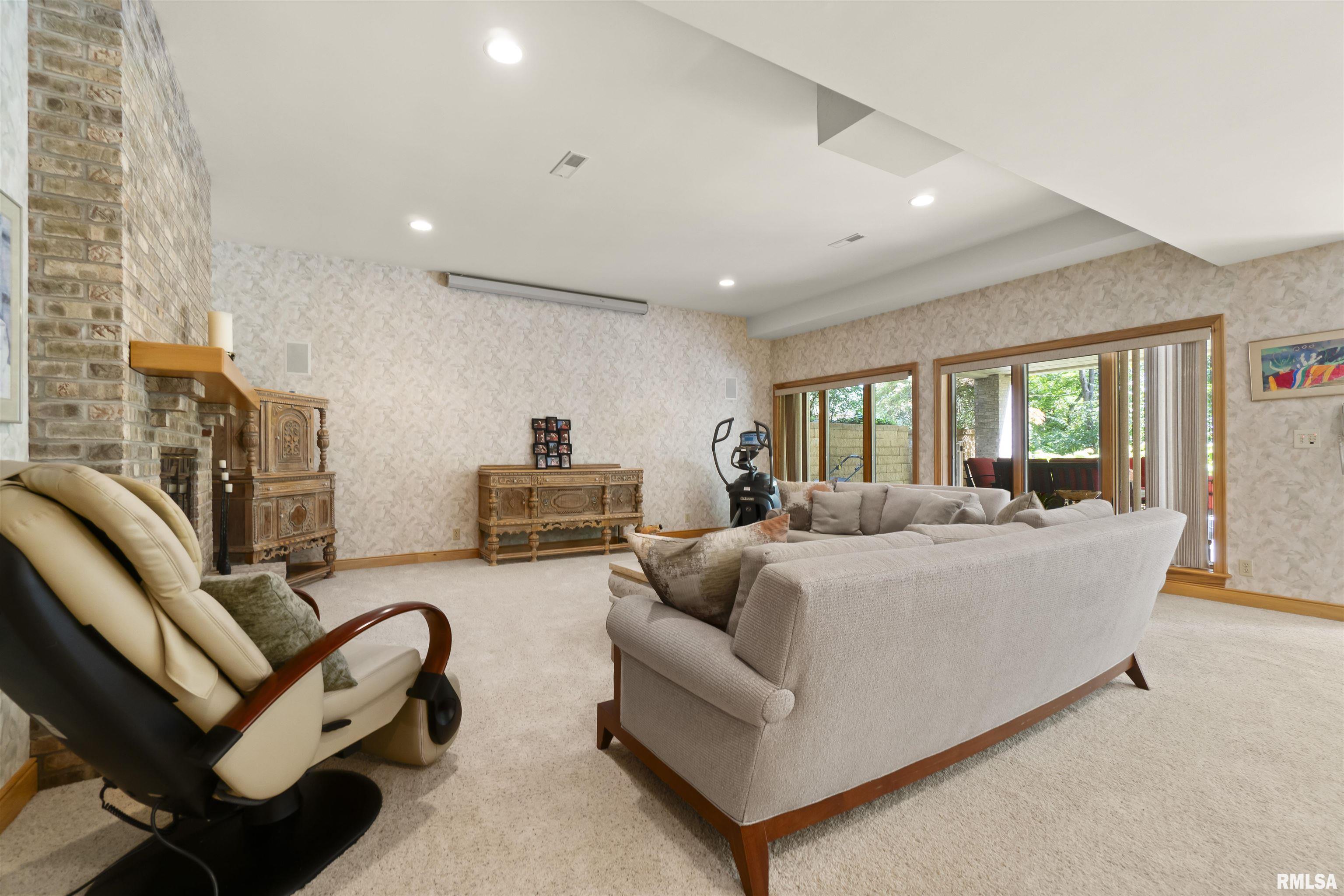 200 West Ravinwoods Road Peoria, IL 61615 - Photo 56 of 70
