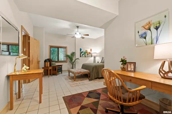 $930,000 | 200 West Ravinwoods Road, Peoria, IL 61615