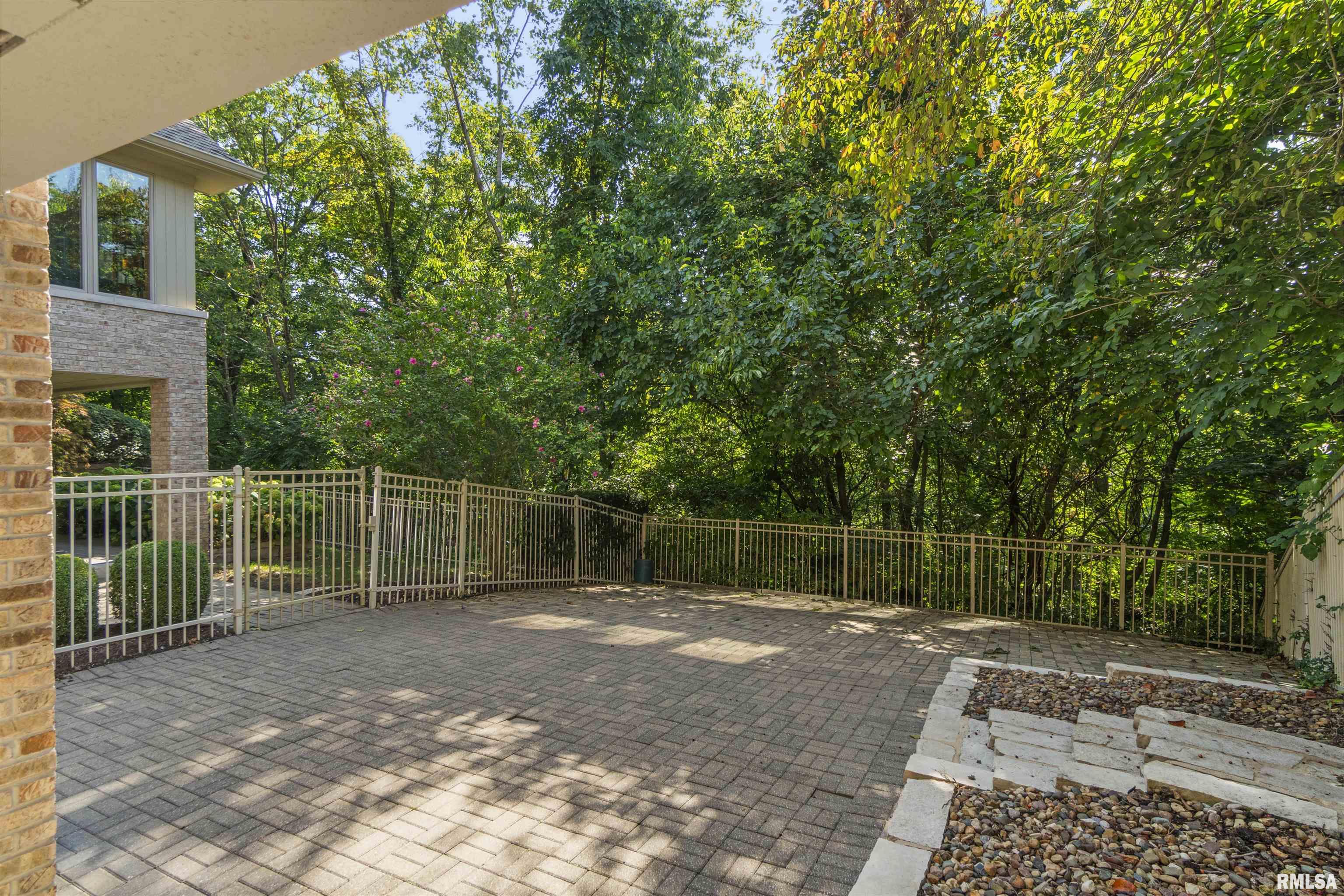 200 West Ravinwoods Road Peoria, IL 61615 - Photo 64 of 70