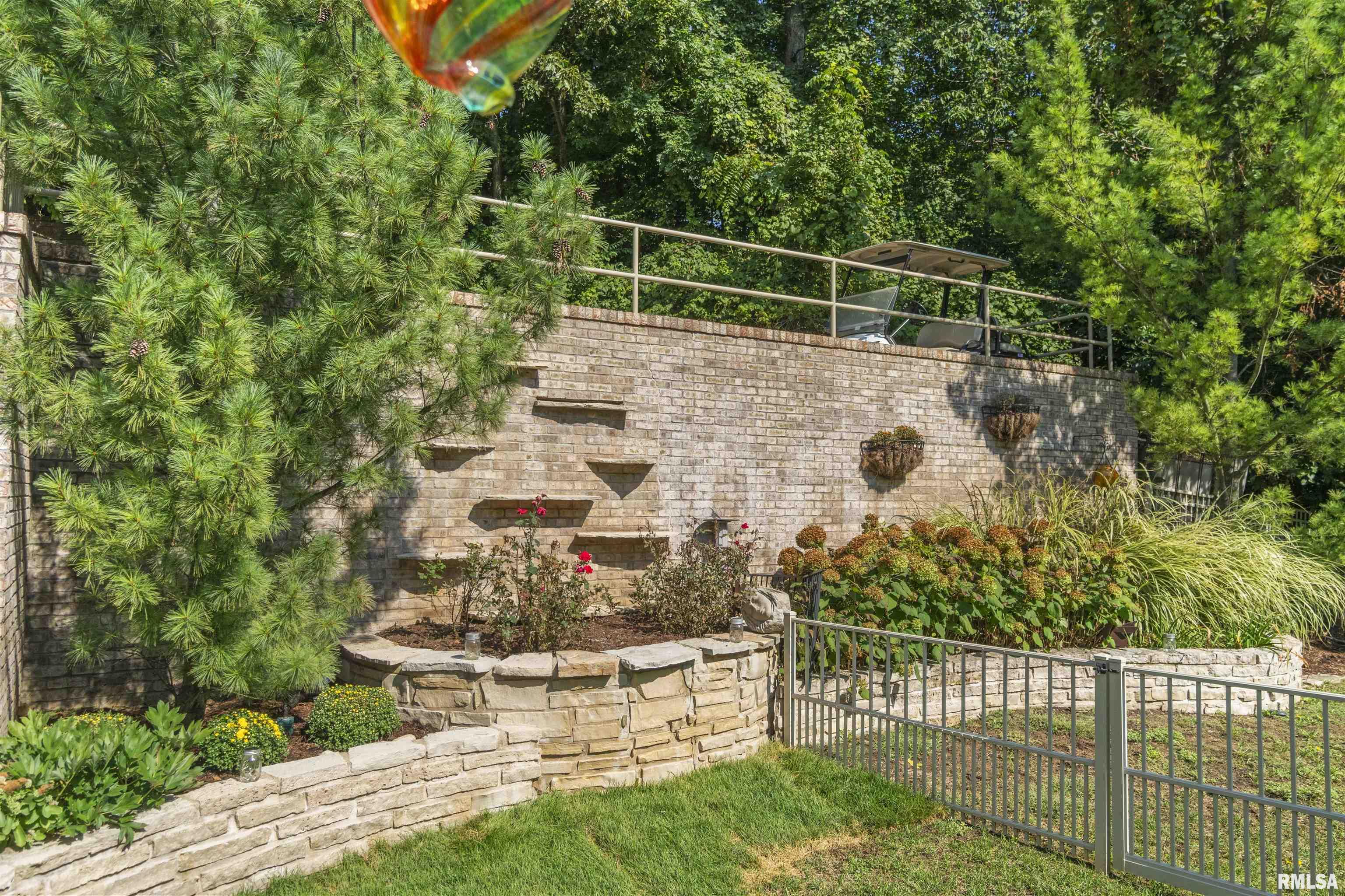 200 West Ravinwoods Road Peoria, IL 61615 - Photo 66 of 70