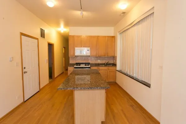 $2,350 | 2138 West Chicago Avenue, Unit 2F, Chicago, IL 60622