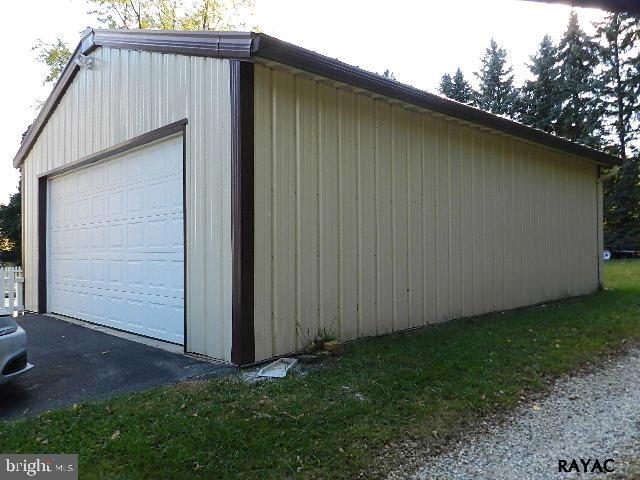 210 Bankert Road Hanover, PA 17331 - Photo 3 of 23