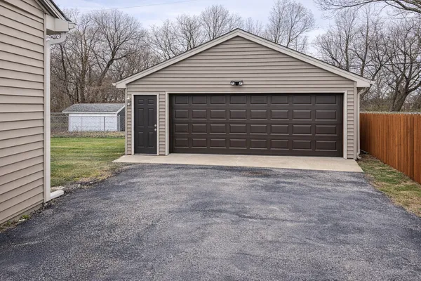 $2,500 | 222 Harrison Street, Carpentersville, IL 60110