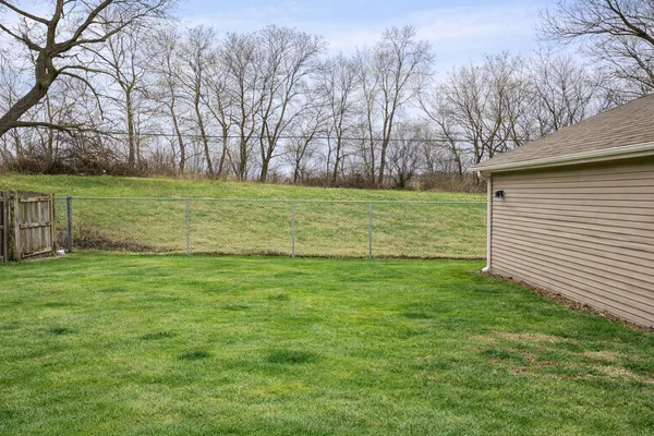 $2,500 | 222 Harrison Street, Carpentersville, IL 60110