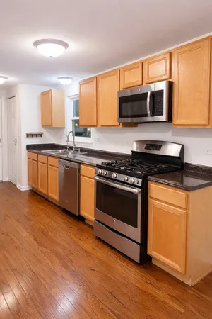 $2,500 | 222 Harrison Street, Carpentersville, IL 60110