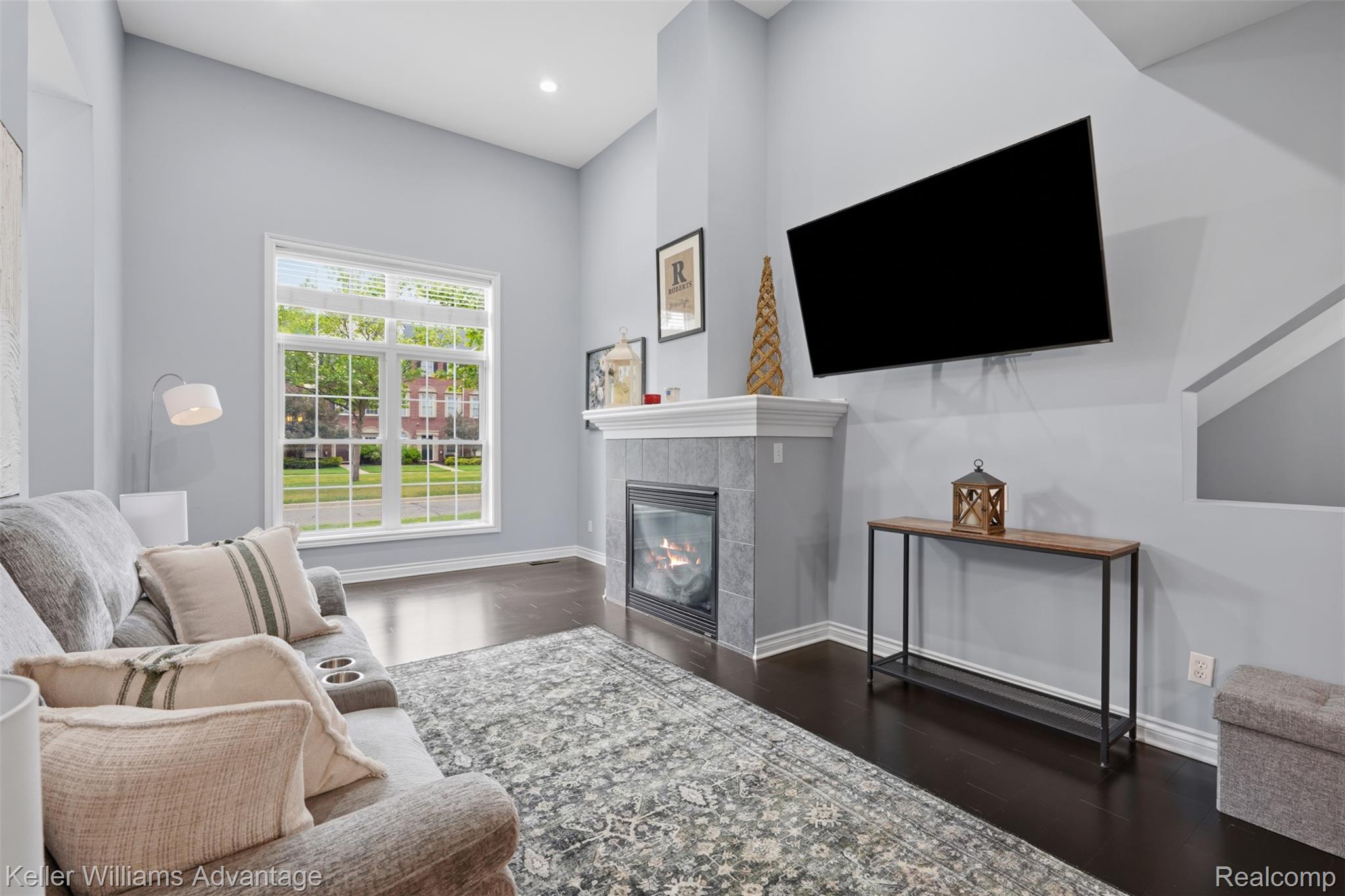 45658 South Stonewood Road Canton, MI 48187 - Photo 4 of 41 8_45658 s stonewood rd-8.jpg
