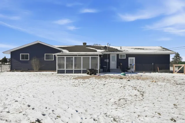 $299,900 | 5310 Highway 101, Woodburn, IN 46797