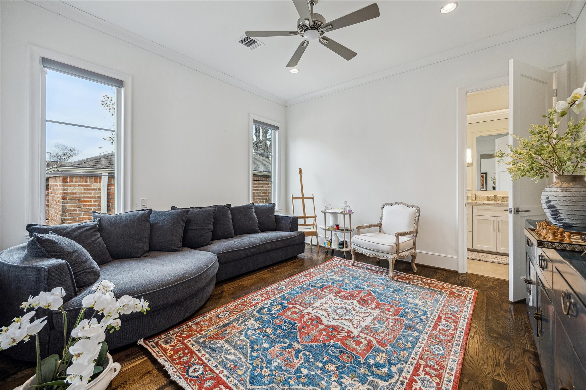 2501 Yupon Street Houston, TX 77006 - Photo 34 of 48 a living room with furniture and a rug