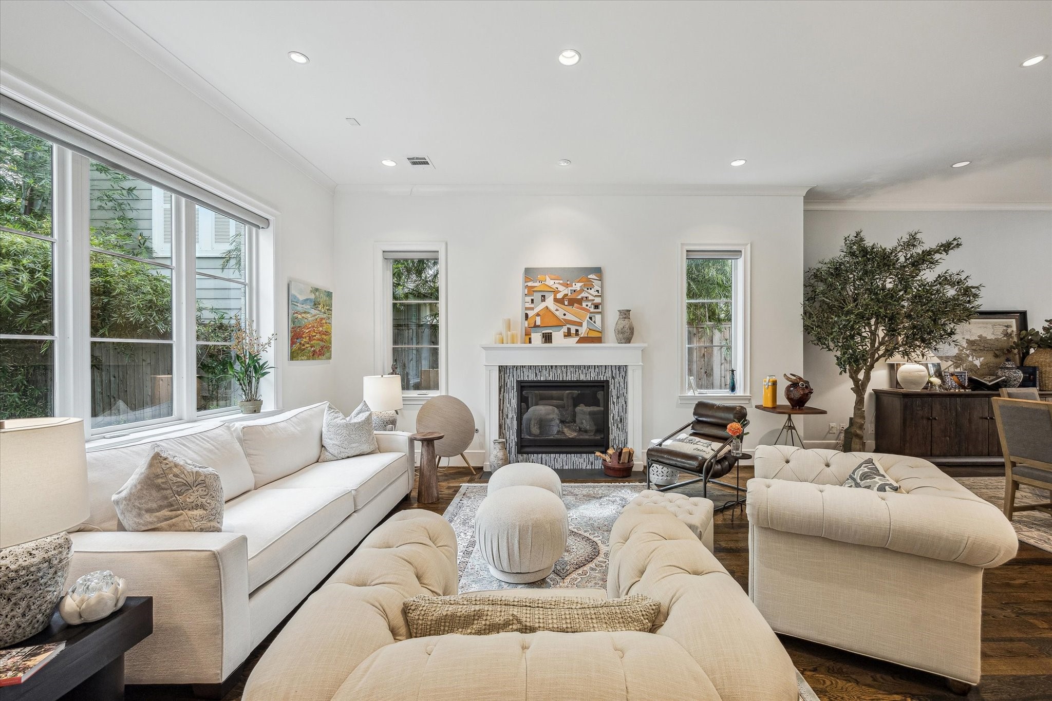 2501 Yupon Street Houston, TX 77006 - Photo 6 of 48 a living room with furniture and a fireplace