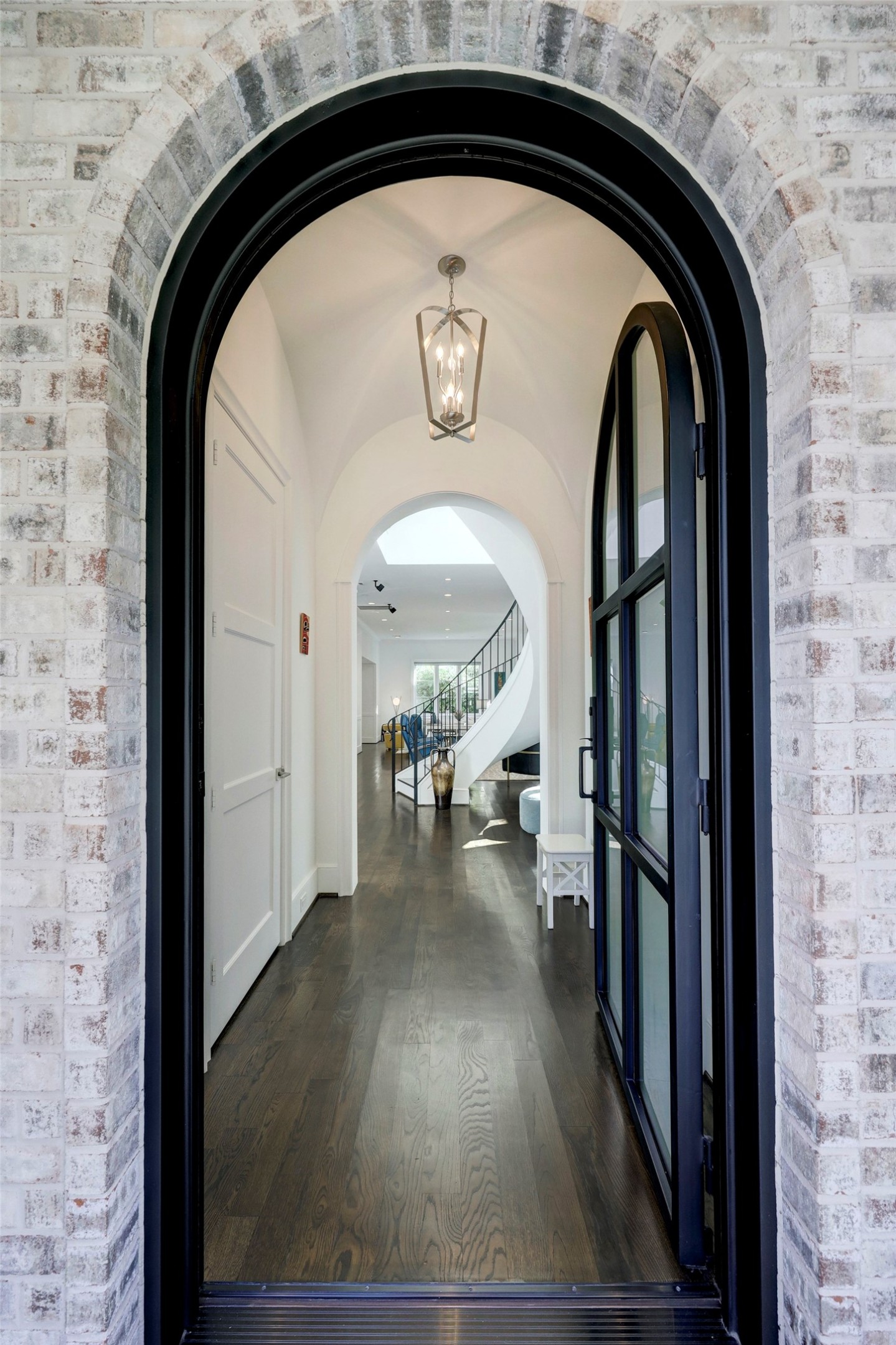 2501 Yupon Street Houston, TX 77006 - Photo 8 of 48 a view of livingroom with furniture and wooden floor