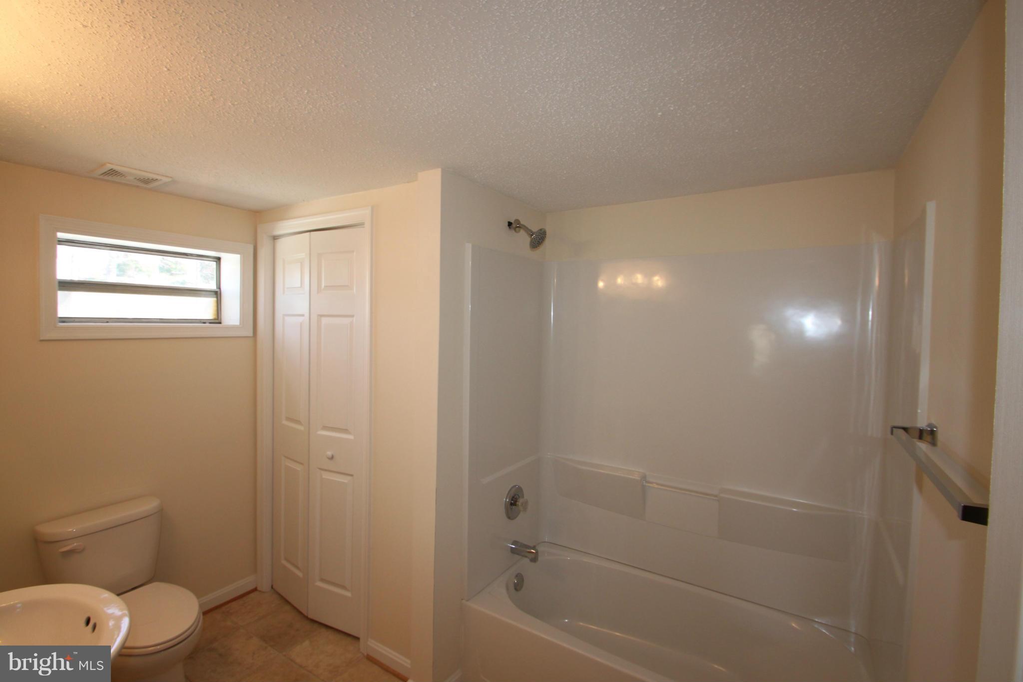17007 Waterloo Road Amissville, VA 20106 - Photo 13 of 22 Bath