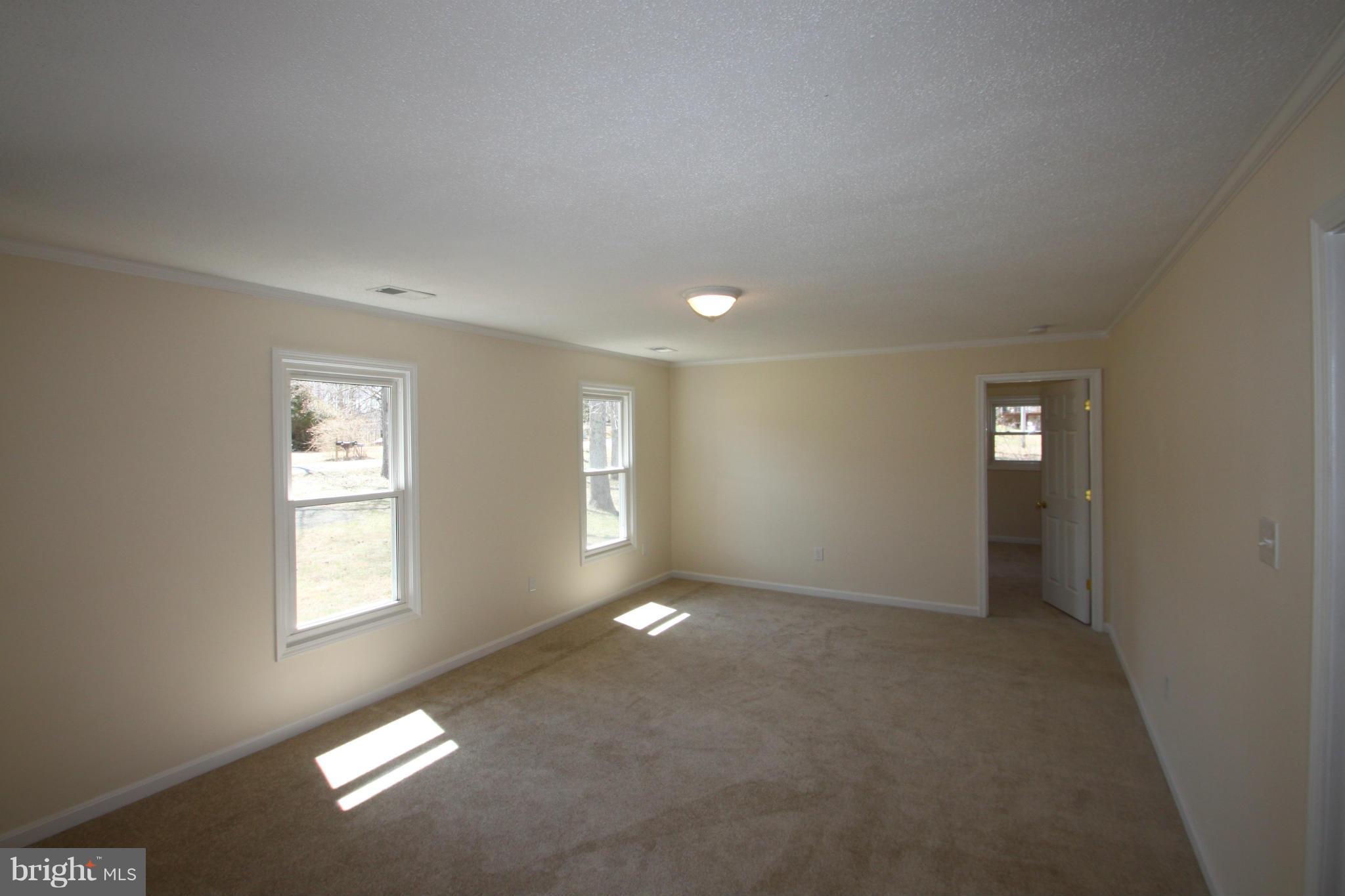17007 Waterloo Road Amissville, VA 20106 - Photo 3 of 22 Family Room