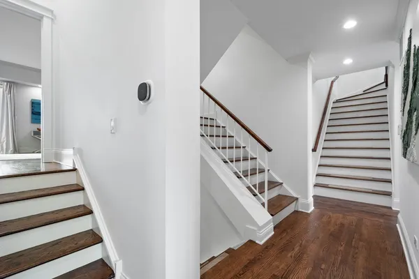 $1,225,000 | 840 West Buckingham Place, Unit 4, Chicago, IL 60657