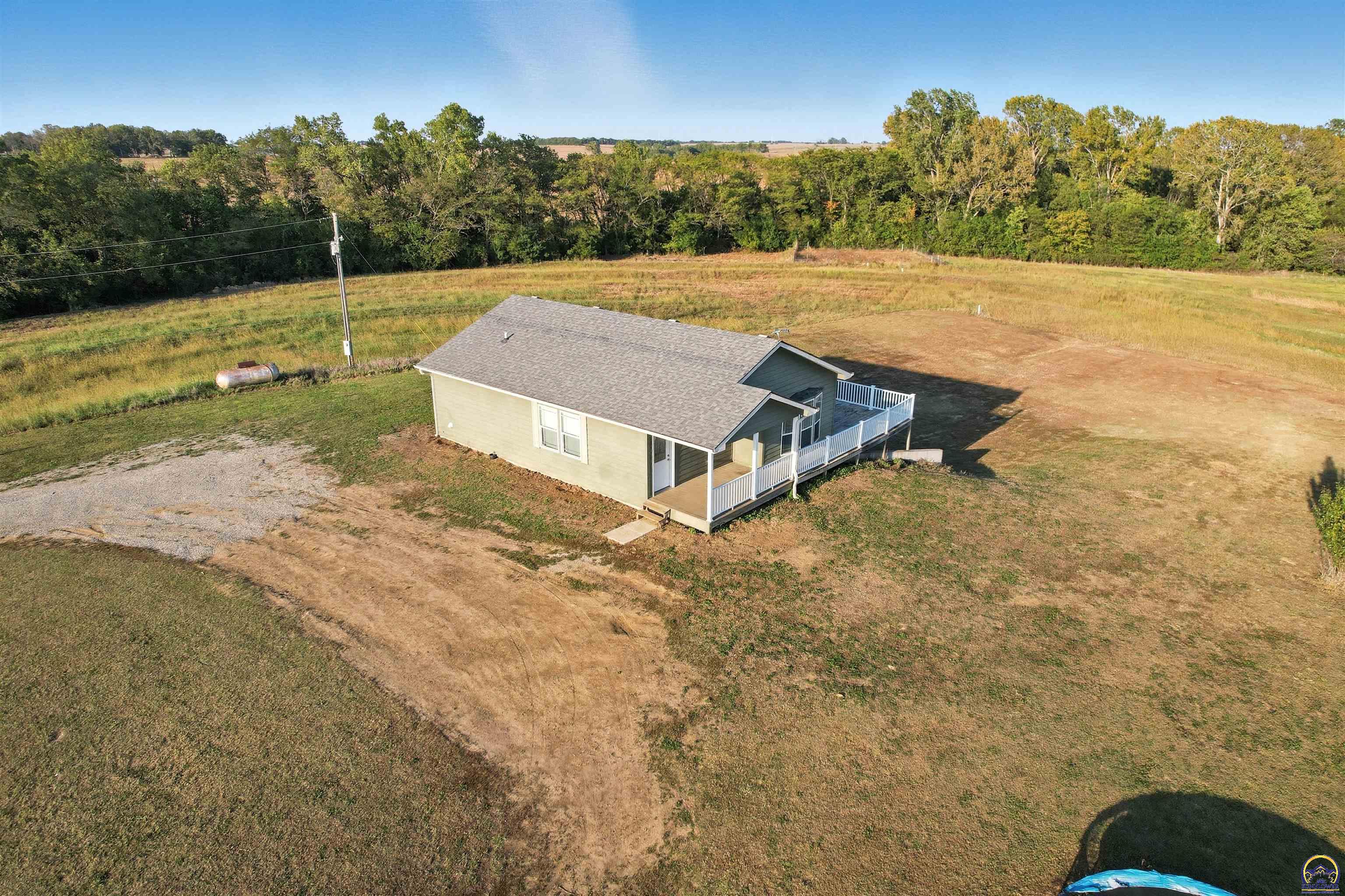 2901 Chautauqua Road Holton, KS 66436 - Photo 1 of 1