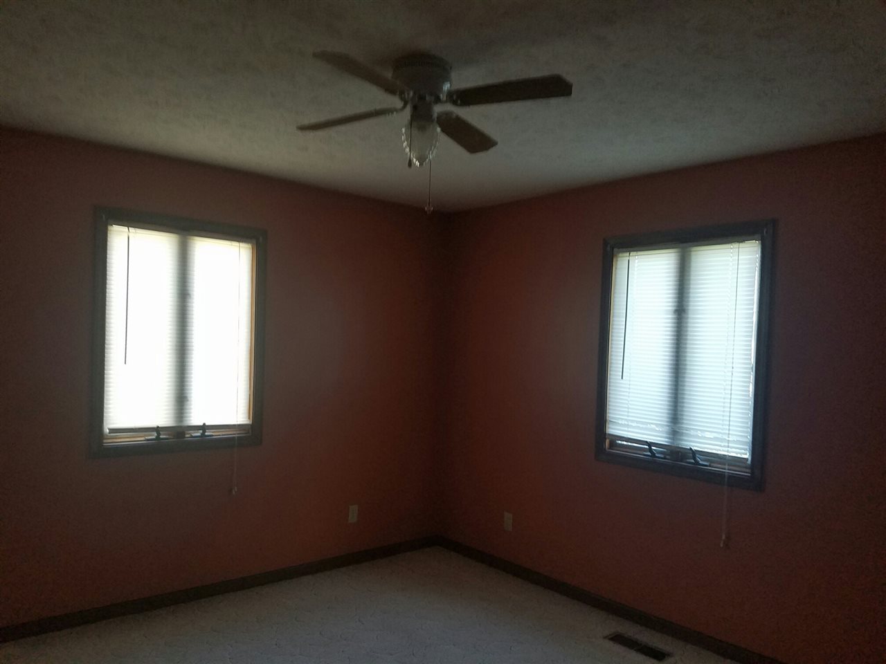1305 East Kelly Road Frankfort, IN 46041 - Photo 7 of 12 Gallery Image 7