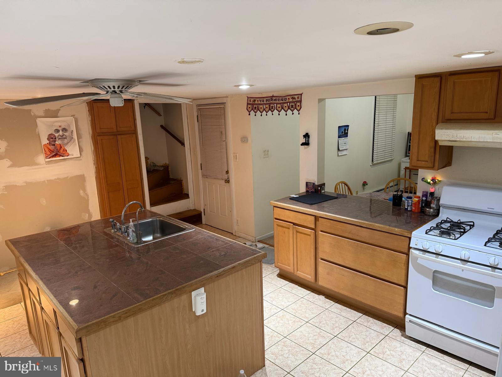 333 Etra Road Hightstown, NJ 08520 - Photo 5 of 16 a kitchen with a sink appliances and cabinets