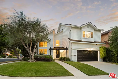 $1,995,000 | 7827 Berger Avenue, Playa del Rey, CA 90293