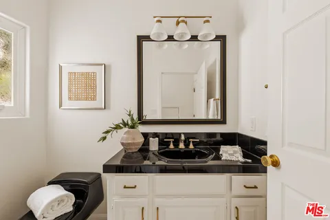 $1,995,000 | 7827 Berger Avenue, Playa del Rey, CA 90293