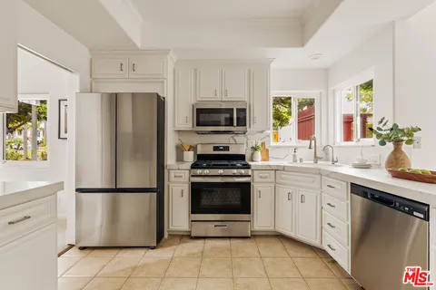 $1,995,000 | 7827 Berger Avenue, Playa del Rey, CA 90293