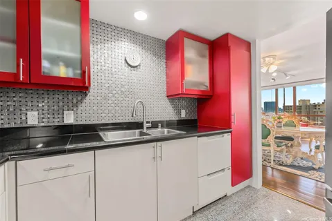 $835,000 | 1888 Kalakaua Avenue, Unit 3203, Honolulu, HI 96815