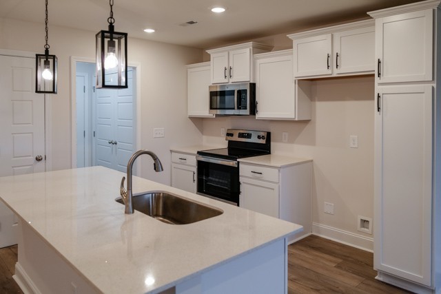 56 Cherry Road Clarksville, TN 37042 - Photo 5 of 28 Gallery Image 5