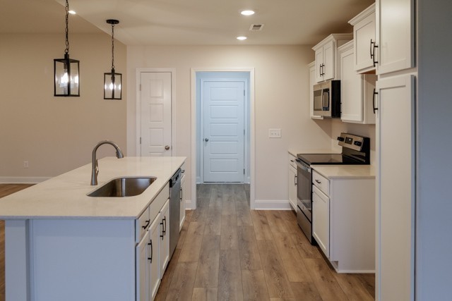 56 Cherry Road Clarksville, TN 37042 - Photo 10 of 28 Gallery Image 10