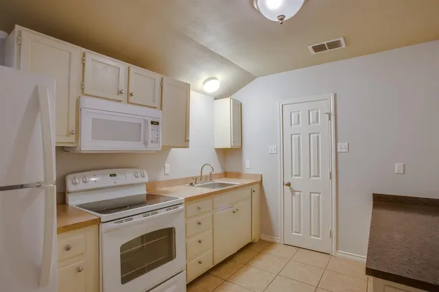 $335,000 | 3114 30th Street, Lubbock, TX 79410