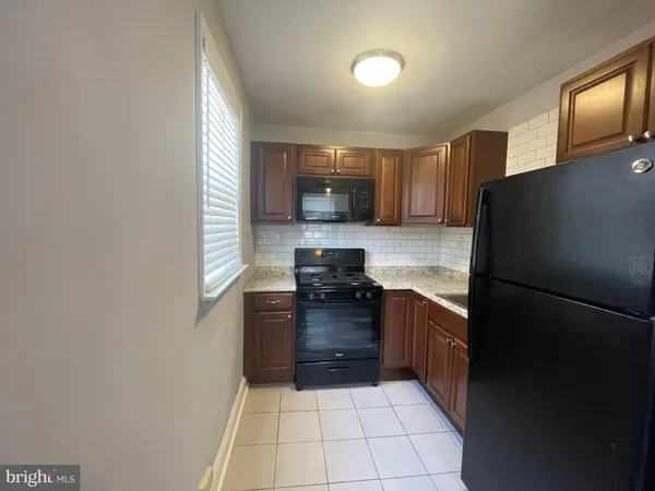 $2,000 | 18 Greenhill Road, Unit A, Media, PA 19063