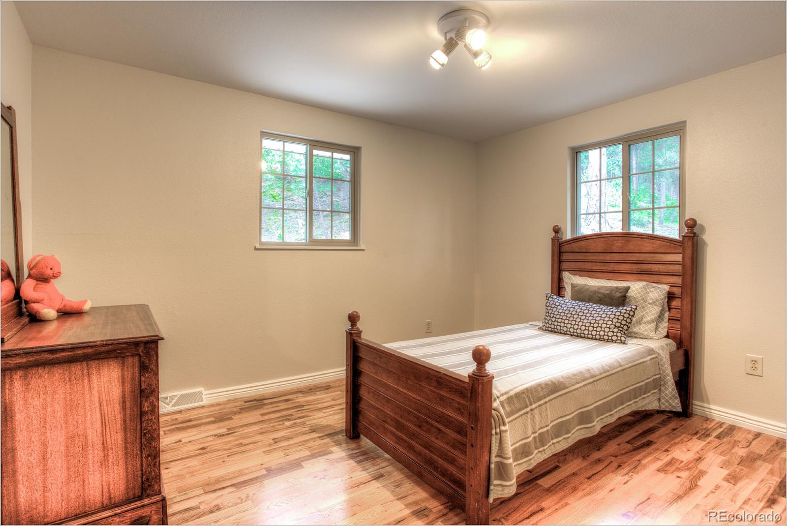 5820 Cliff Road Evergreen, CO 80439 - Photo 20 of 25 Gallery Image 20