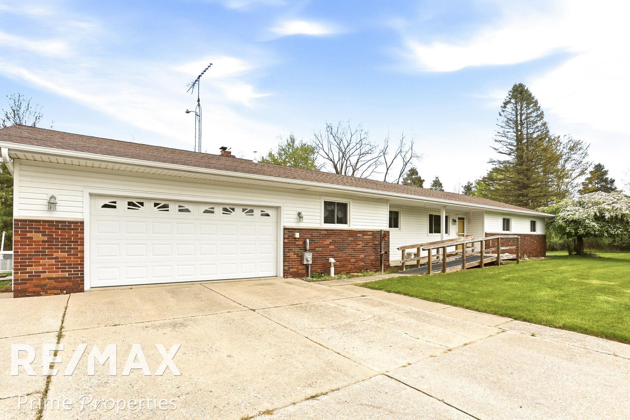 4301 Curtis Road Birch Run, MI 48415 - Photo 4 of 59 50208296-d98fa2c8-0bd9-48da-84f0-bd17060cad0f.JPG