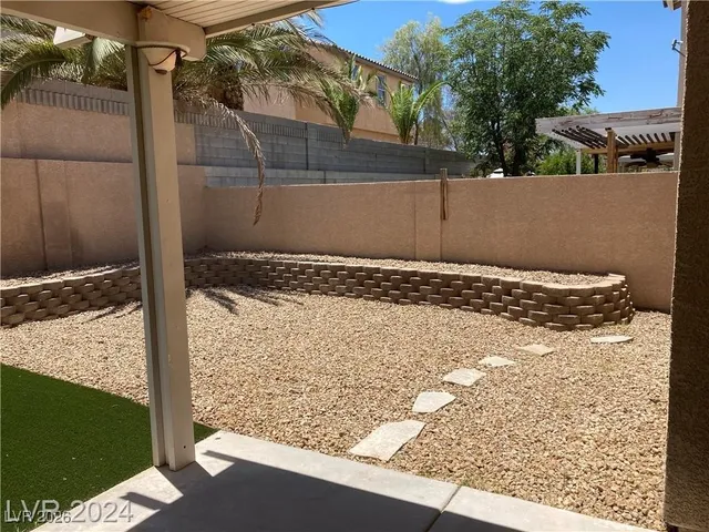 $2,450 | 843 Trout Stream Court, Henderson, NV 89052