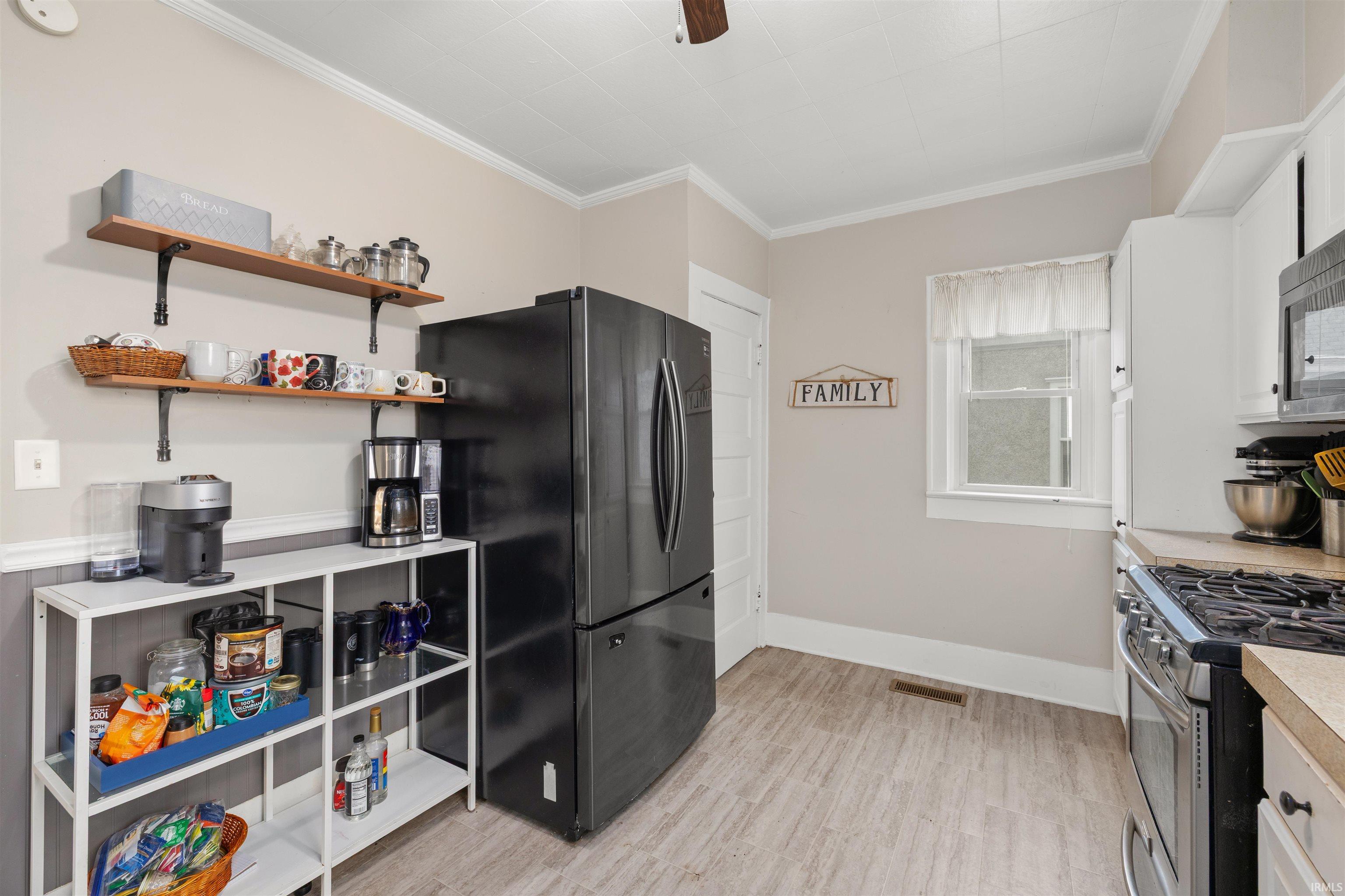 511 East 7th Street Auburn, IN 46706 - Photo 12 of 34