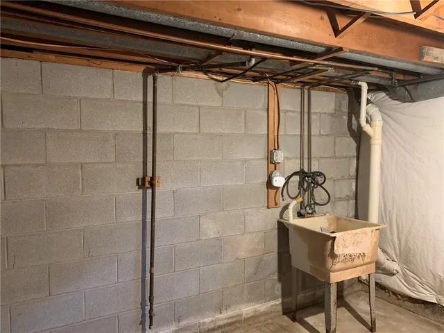 $1,450 | 1/2 Elmgrove Road, Greece, NY 14626