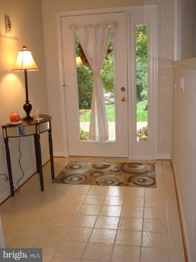 3664 Muddy Creek Road Edgewater, MD 21037 - Photo 19 of 28 Entrance / Foyer