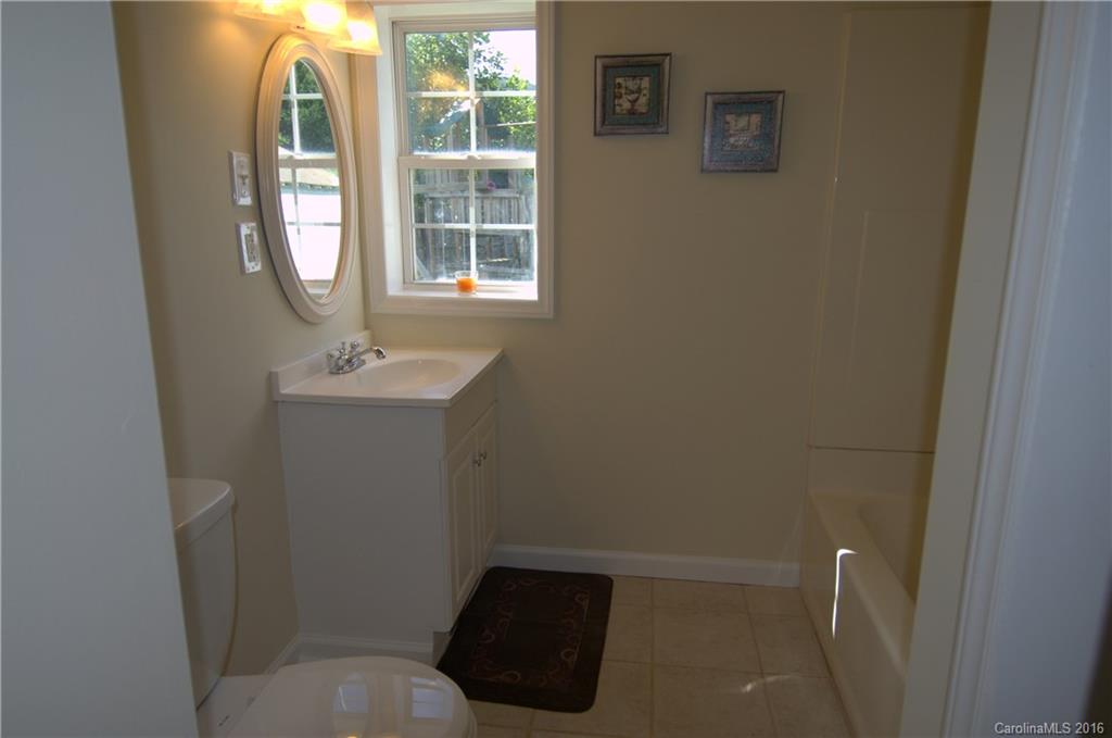 33 Laurel Pines Church Road, Unit 1 Fairview, NC 28730 - Photo 11 of 16 Gallery Image 11