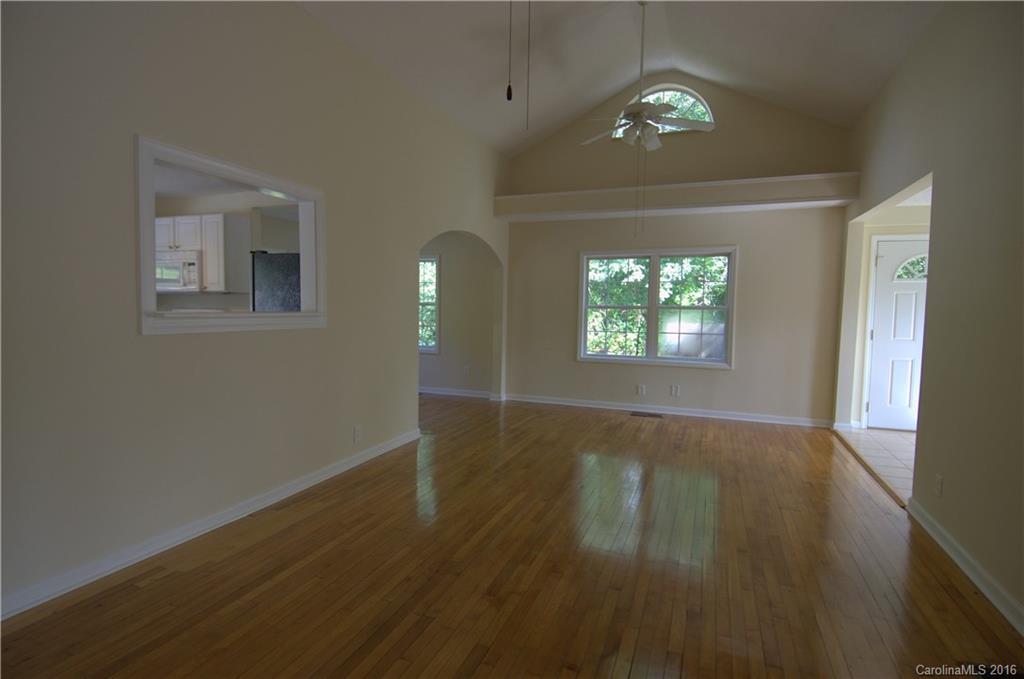 33 Laurel Pines Church Road, Unit 1 Fairview, NC 28730 - Photo 5 of 16 Gallery Image 5