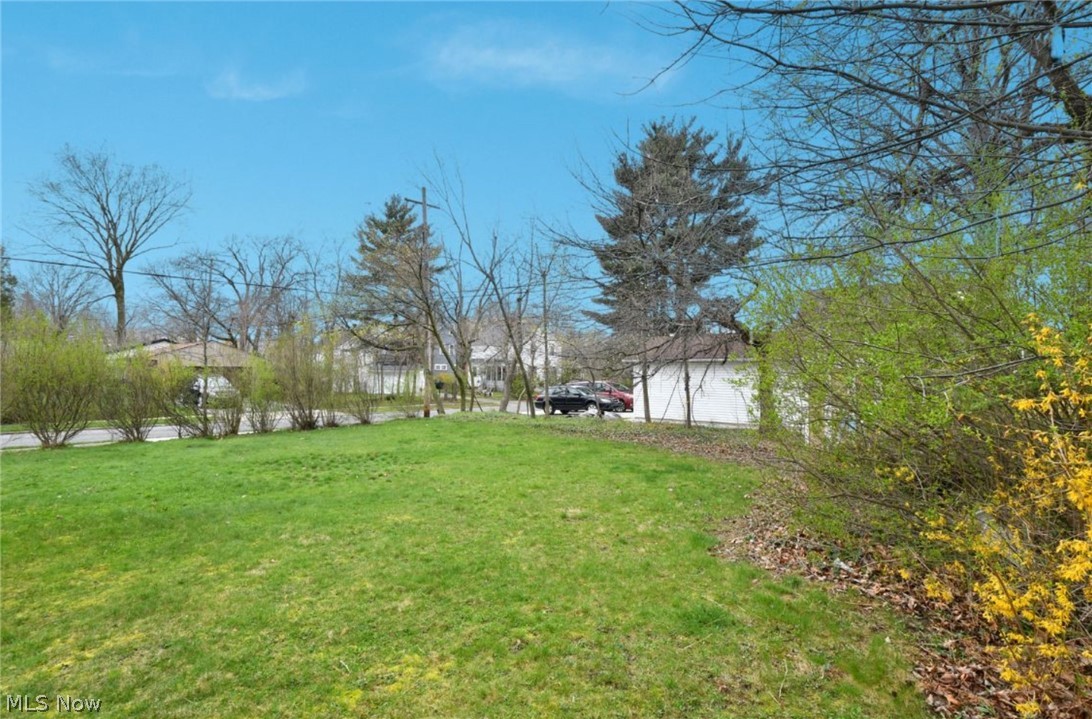 3983 Navahoe Road Cleveland Heights, OH 44121 - Photo 22 of 24 Gallery Image 22