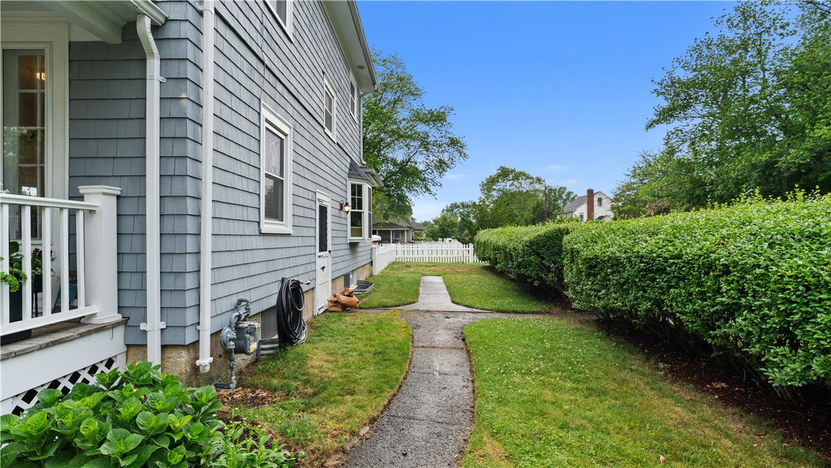 29 Burt Street Warwick, RI 02886 - Photo 7 of 46