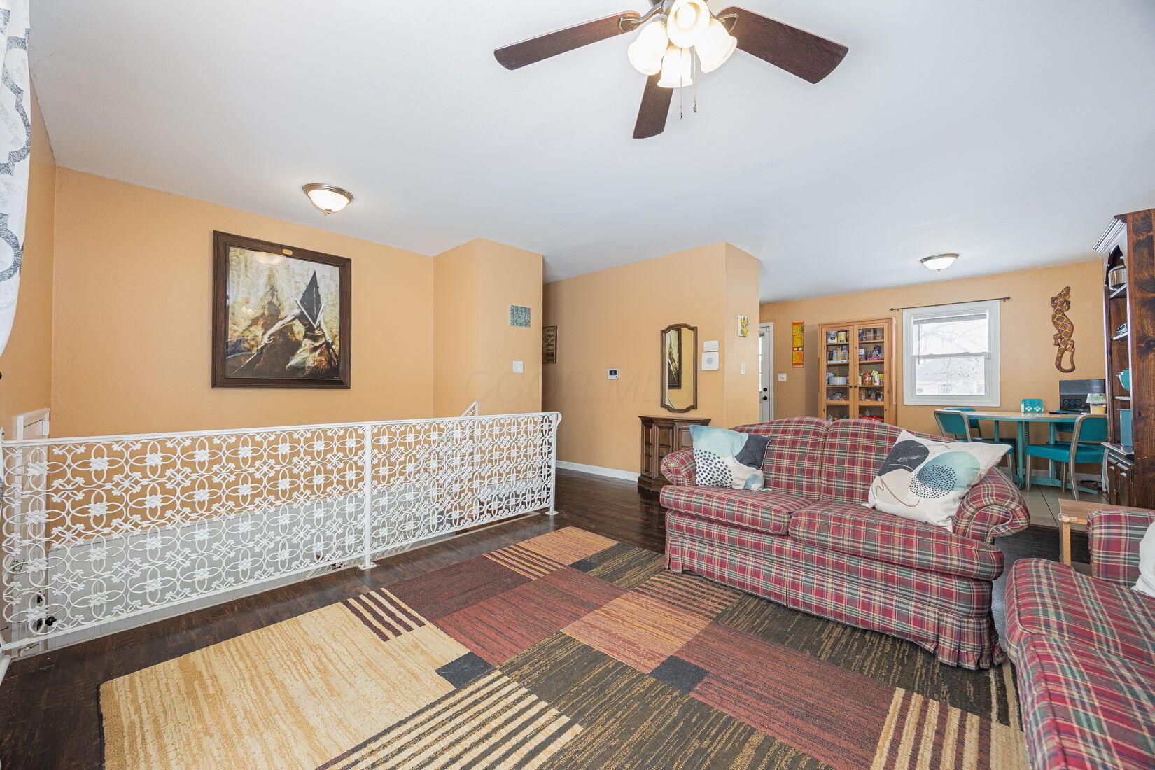1881 Woodcrest Road Columbus, OH 43232 - Photo 7 of 45 4