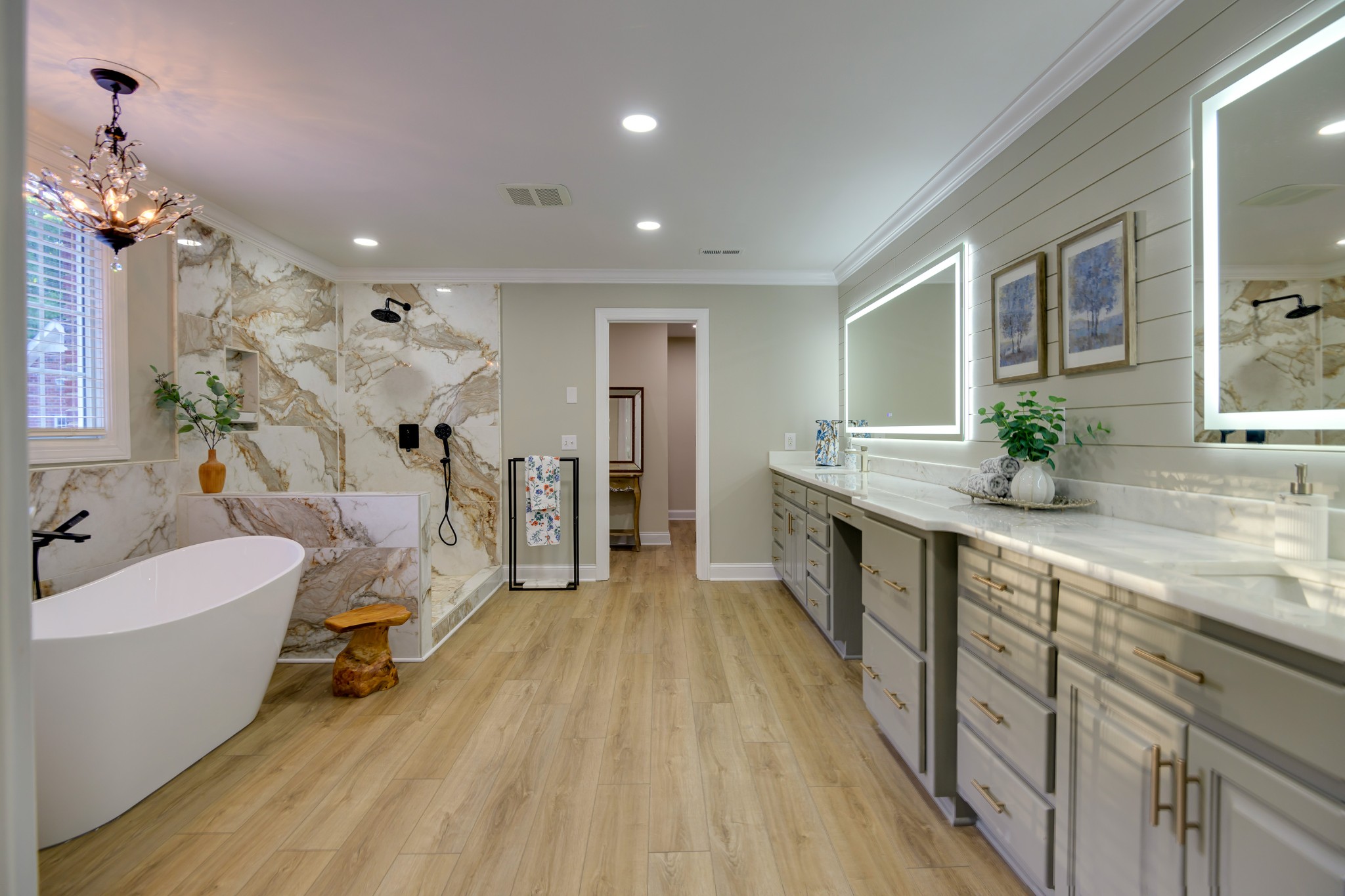 3079 Riley Creek Road Normandy, TN 37360 - Photo 52 of 59 a spacious bathroom with double vanity and a bathtub
