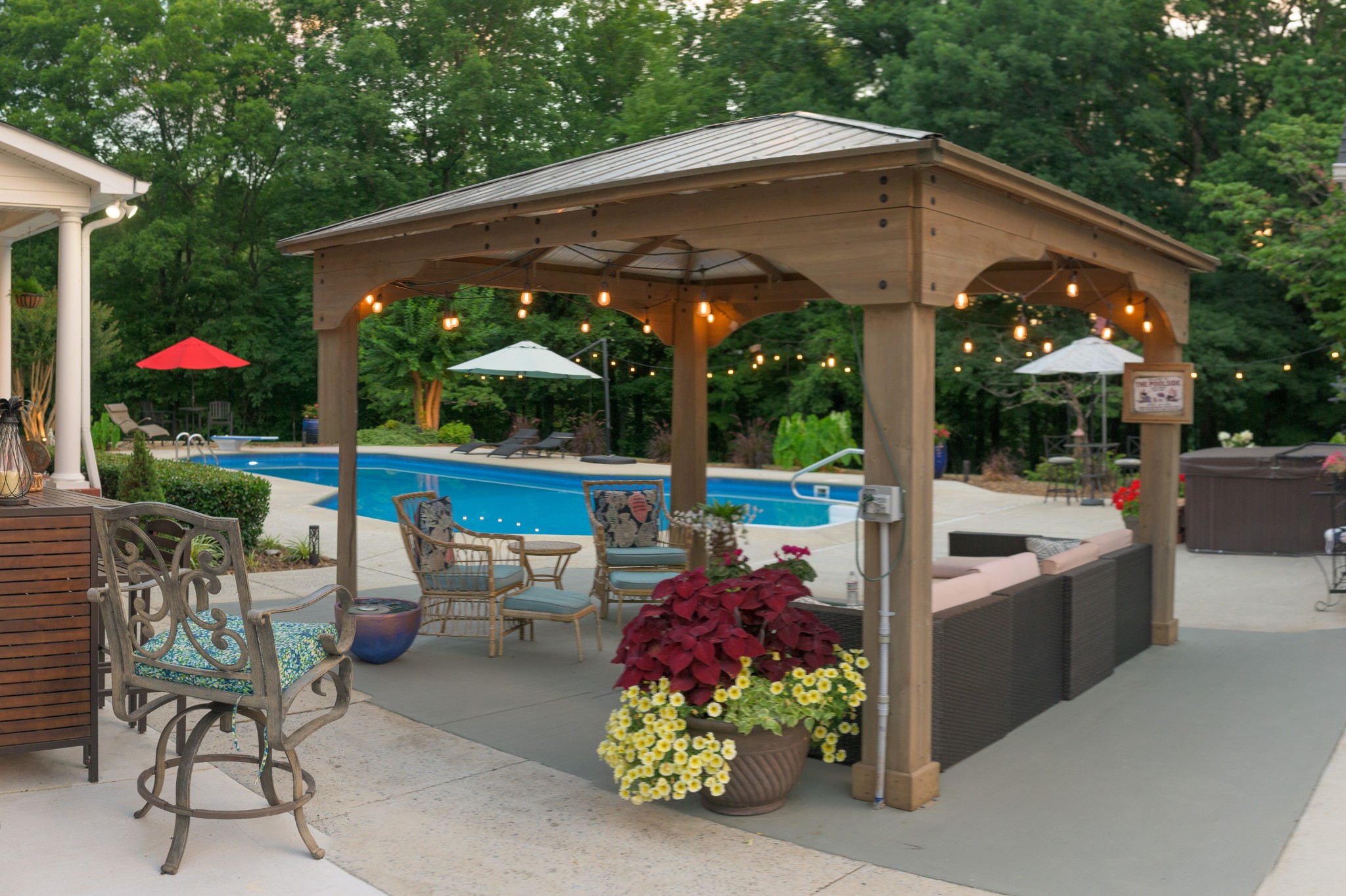 3079 Riley Creek Road Normandy, TN 37360 - Photo 10 of 59 a view of patio with a table and chairs under an umbrella